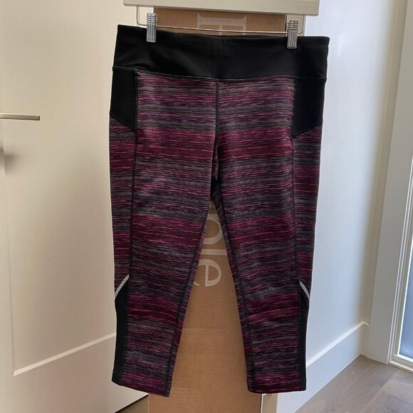 Running Room Fit-Wear Striped Crop Capri Length Leggings Pink Purp Blk Gray Sz M - Picture 2 of 13